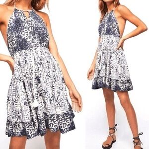 Free People Size Medium Boho White Blue Beach Day Backless Halter Mini Dress